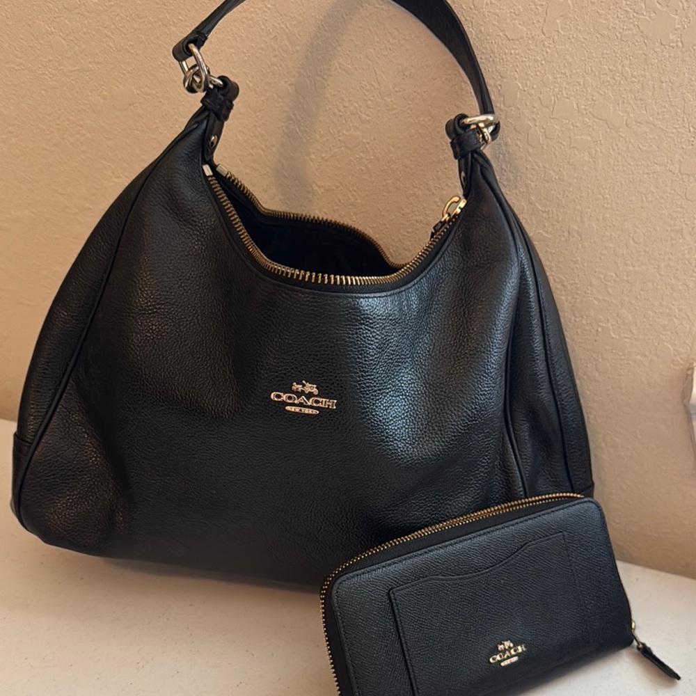 Coach Black Leather Women's Bag and Wallet Set